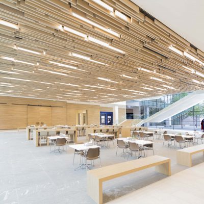 9Wood 1400 Dowel/Cross Piece Grille at Hillwood Offices at Turtle Creek, Dallas, Texas. Mithun; BOKA Powell. Photo: Irish Coffee Studio. The BIM process helped resolve all potential conflicts. In the end, the only “interruptions” in this 3,206-square-foot wood grille ceiling were intended for aesthetic reasons. Photo: Irish Coffee Studio.