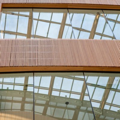 9Wood 8100 Wood Grille Wave at the Atrium, Victoria, British Columbia. D'Ambrosio Architecture + Urbanism.