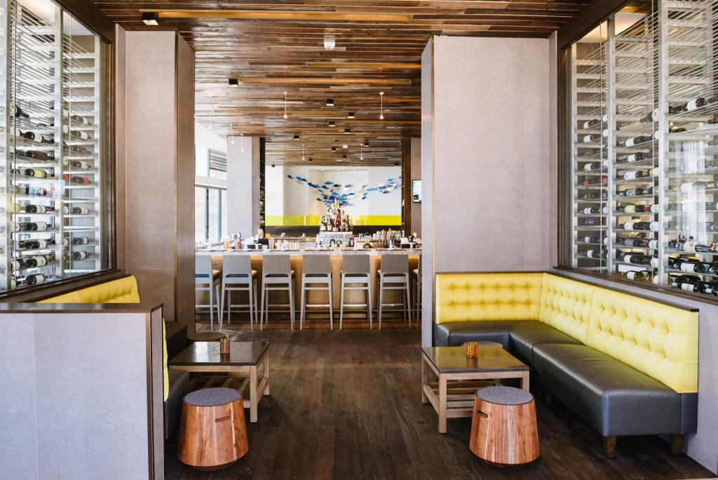 2300 Continuous Linear at the Passion Fish restaurant, Bethesda, Maryland. Gensler. Photo: Kate Warren.