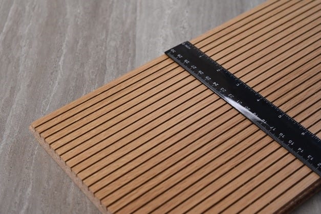 a sample image of an acoustic plank