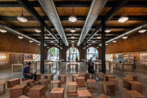 http://The%203718-2%20Nanoperf%20Plank%20with%20White%20Oak%20Veneer%20at%20Apple%20Store%20Williamsburg%20-%20Brooklyn,%20NY