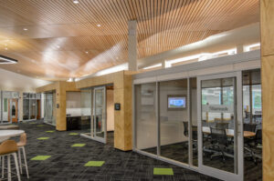http://9Wood's%202800%20True%20Access%20Linear%20in%20Douglas%20Fir%20Veneer%20in%20an%20office%20setting.